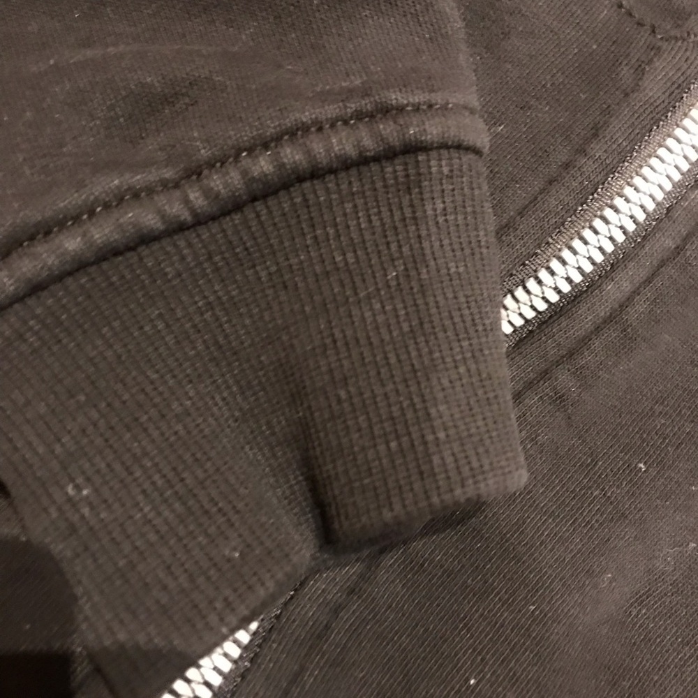 3/15$ H&M Cozy Black Kids Hoodie Jacket - Picture 4 of 6